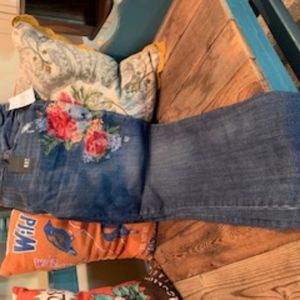 Kut from the Kloth embroidered Reese jeans 16